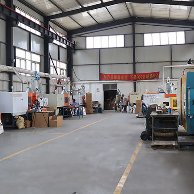 Części do formowania wtryskowego z pojedynczej lub wielowtryskowej plastiki z firmy ABS Custom Mold Company